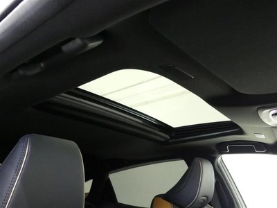 TOYOTA CROWN CROSSOVER - 7