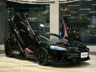 MCLAREN GT - 8