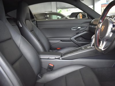 2016 Porsche CAYMAN thumbnail 30