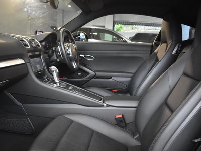 2016 Porsche CAYMAN thumbnail 50