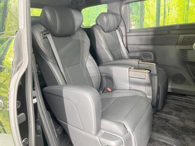 TOYOTA VELLFIRE - 9