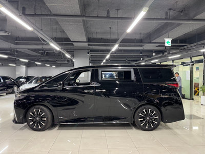 TOYOTA ALPHARD - 4