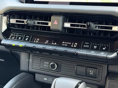 2025 Toyota LAND CRUISER 250 — миниатюра 34