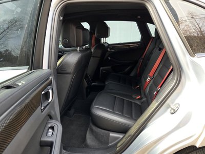 PORSCHE MACAN - 9