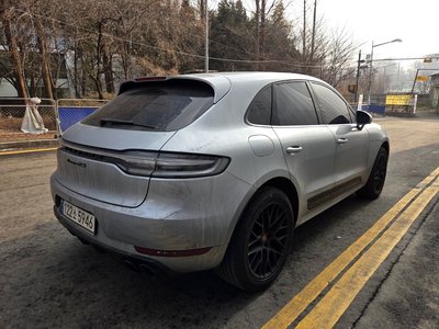 PORSCHE MACAN - 3