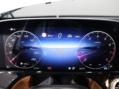 MERCEDES-BENZ E-CLASS - 8