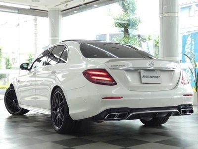 صورة 2 لـ 2017 Mercedes-BENZ E-CLASS