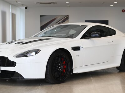 ASTON MARTIN V12 VANTAGE