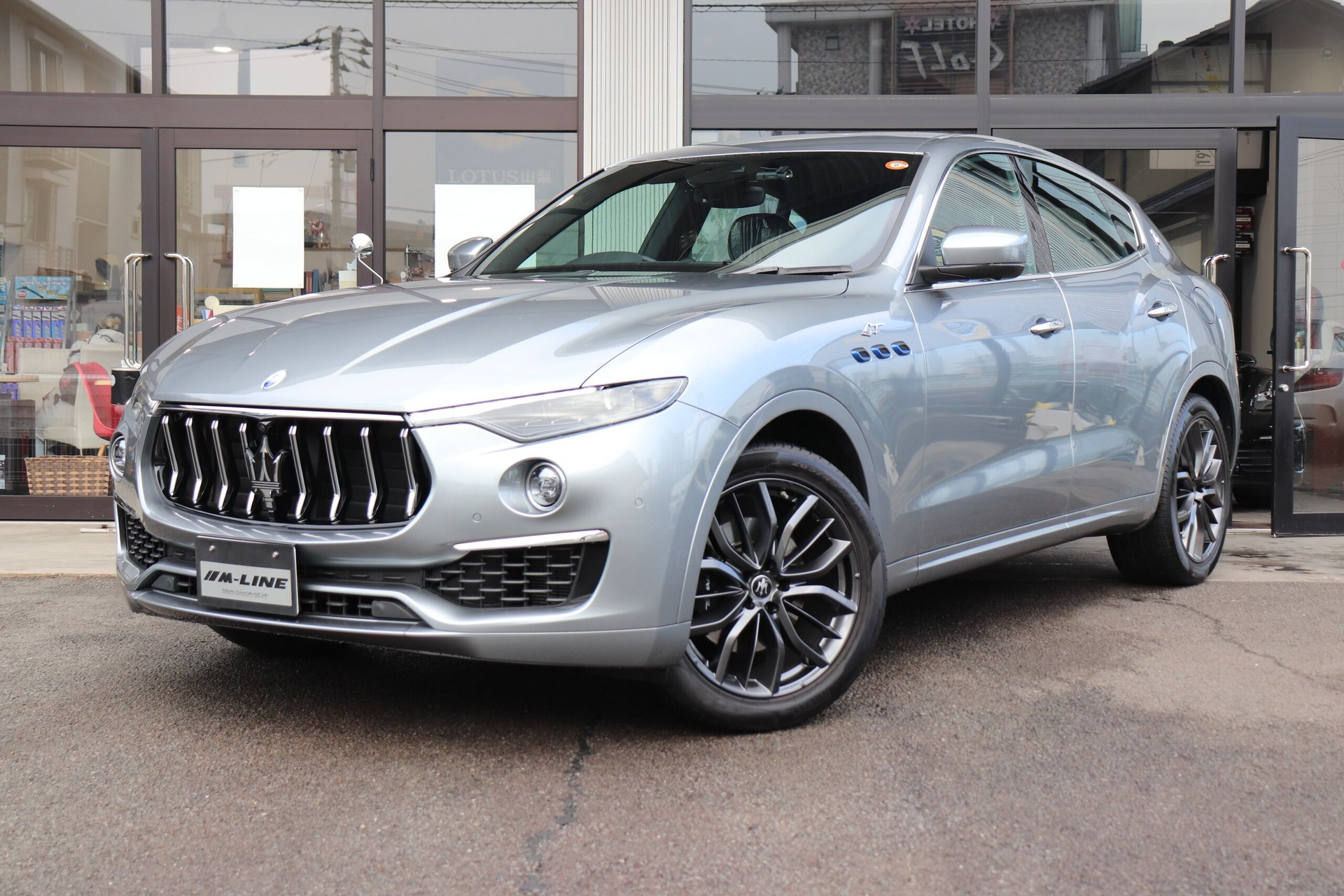 MASERATI LEVANTE - View 1
