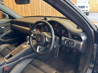 صورة مصغرة 43 لـ 2019 Porsche 911