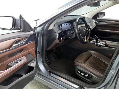 BMW 6 SERIES GT - 10