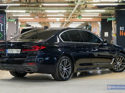 BMW 5 SERIES - 4