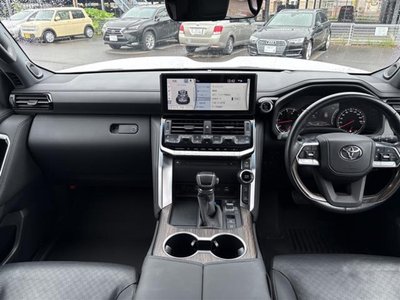 TOYOTA LAND CRUISER 300 - 3
