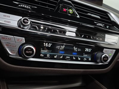 صورة مصغرة 29 لـ 2021 BMW 5 SERIES