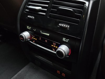 صورة مصغرة 28 لـ 2021 BMW 5 SERIES