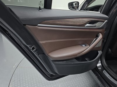 صورة مصغرة 15 لـ 2021 BMW 5 SERIES