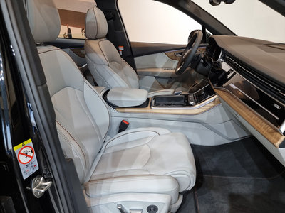 AUDI Q7 - 10