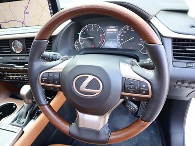 صورة مصغرة 62 لـ 2021 Lexus RX
