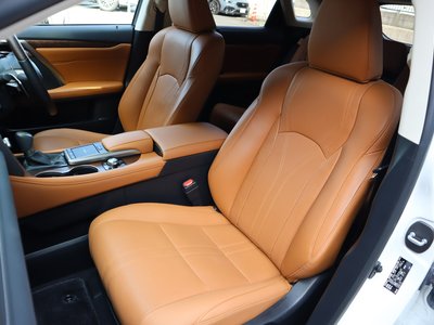 صورة مصغرة 49 لـ 2021 Lexus RX