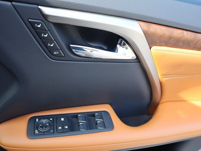 صورة مصغرة 38 لـ 2021 Lexus RX