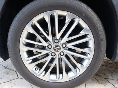 صورة مصغرة 42 لـ 2021 Lexus RX