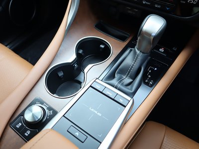 صورة مصغرة 66 لـ 2021 Lexus RX