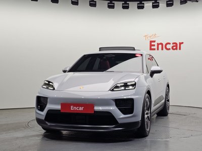 PORSCHE MACAN - 2