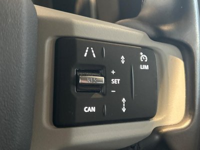 LAND ROVER DEFENDER - 10