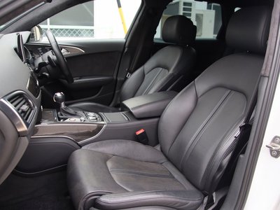 2016 AUDI RS6 AVANT — миниатюра 29