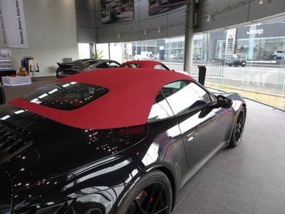 PORSCHE 911 CABRIOLET - 10