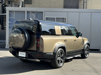 LAND ROVER DEFENDER - 10
