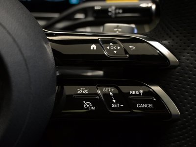 2025 Mercedes-BENZ C-CLASS 缩略图 22