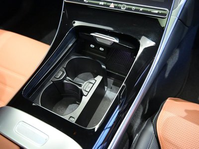 2025 Mercedes-BENZ C-CLASS 缩略图 48
