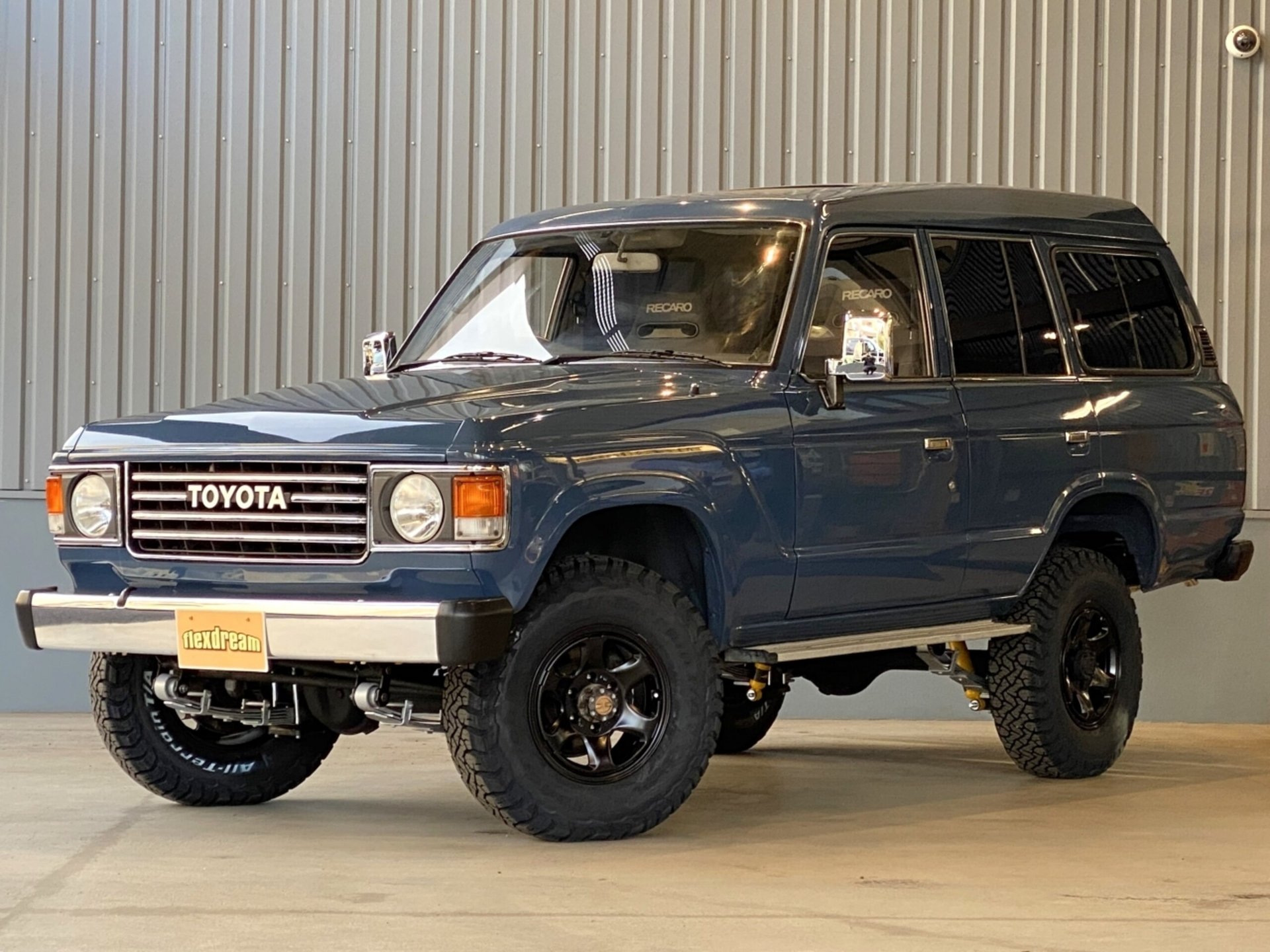 TOYOTA LAND CRUISER 60 - View 1