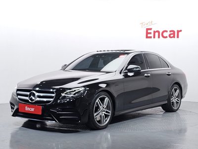 MERCEDES-BENZ E-CLASS - 1
