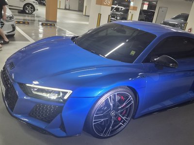 AUDI R8 - 4