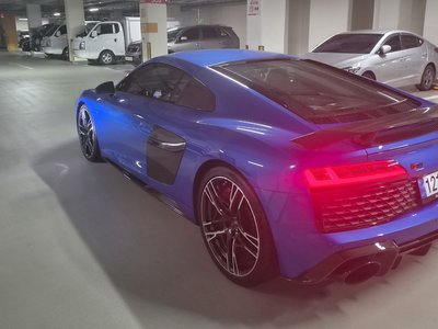 AUDI R8 - 3