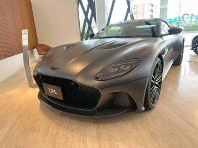 2026 Aston Martin DBS SUPERLEGGERA VOLANTE 照片 5