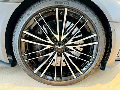 2026 Aston Martin DBS SUPERLEGGERA VOLANTE 照片 11