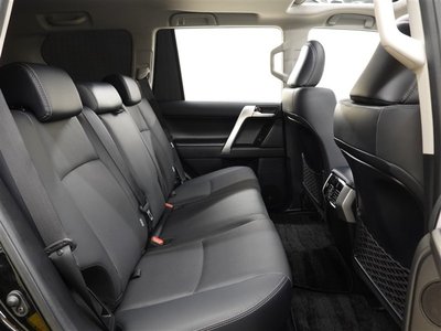 TOYOTA LAND CRUISER PRADO - 9