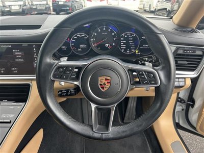 PORSCHE PANAMERA - 10