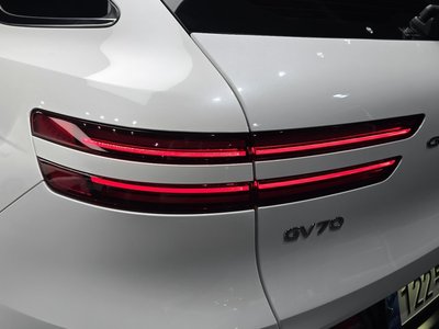 2023 GENESIS GV70 photo 10