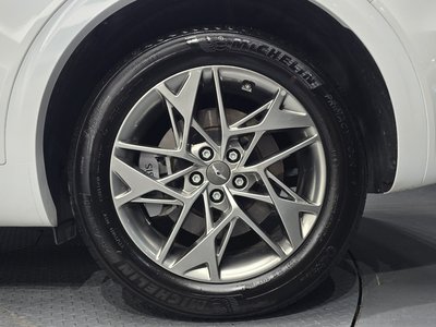 2023 GENESIS GV70 photo 8