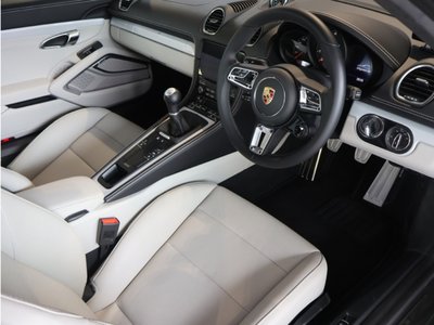 2024 Porsche 718 thumbnail 12