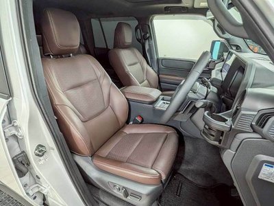 TOYOTA LAND CRUISER 250 - 5