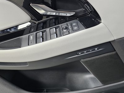 2025 LAND Rover RANGE ROVER EVOQUE thumbnail 30
