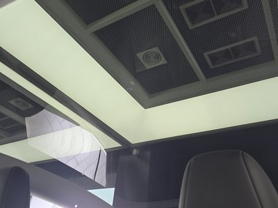 2025 Tesla MODEL Y — миниатюра 21