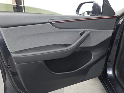 2025 Tesla MODEL Y — миниатюра 14