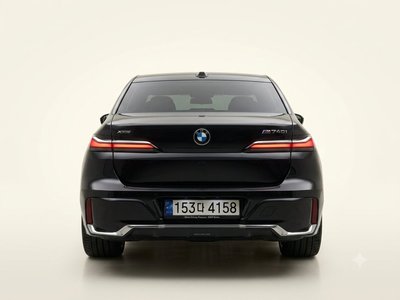 2023 BMW 7 SERIES photo 3