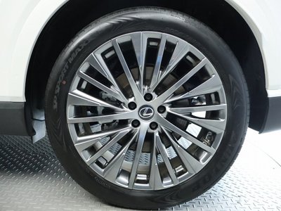 2024 Lexus RX photo 7